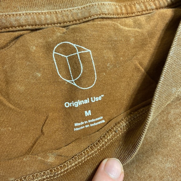 basic tee - Picture 2 of 2